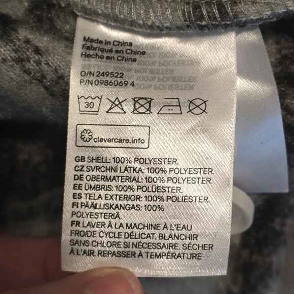 H&M Womens Small Flannel Plaid Blue Gray Cyan Button Up Closure Wooly Texture - Picture 6 of 9